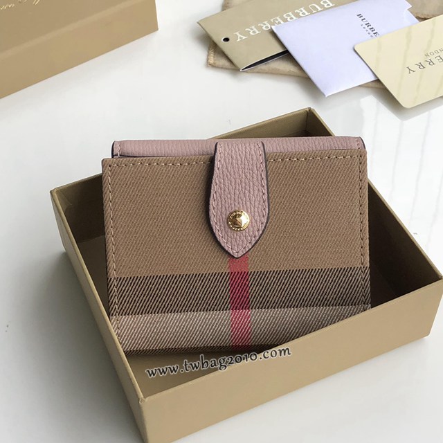 Burberry專門店新款手掌紋牛皮配格紋女士短夾錢包 巴寶莉經典款翻蓋短夾 yxb1046